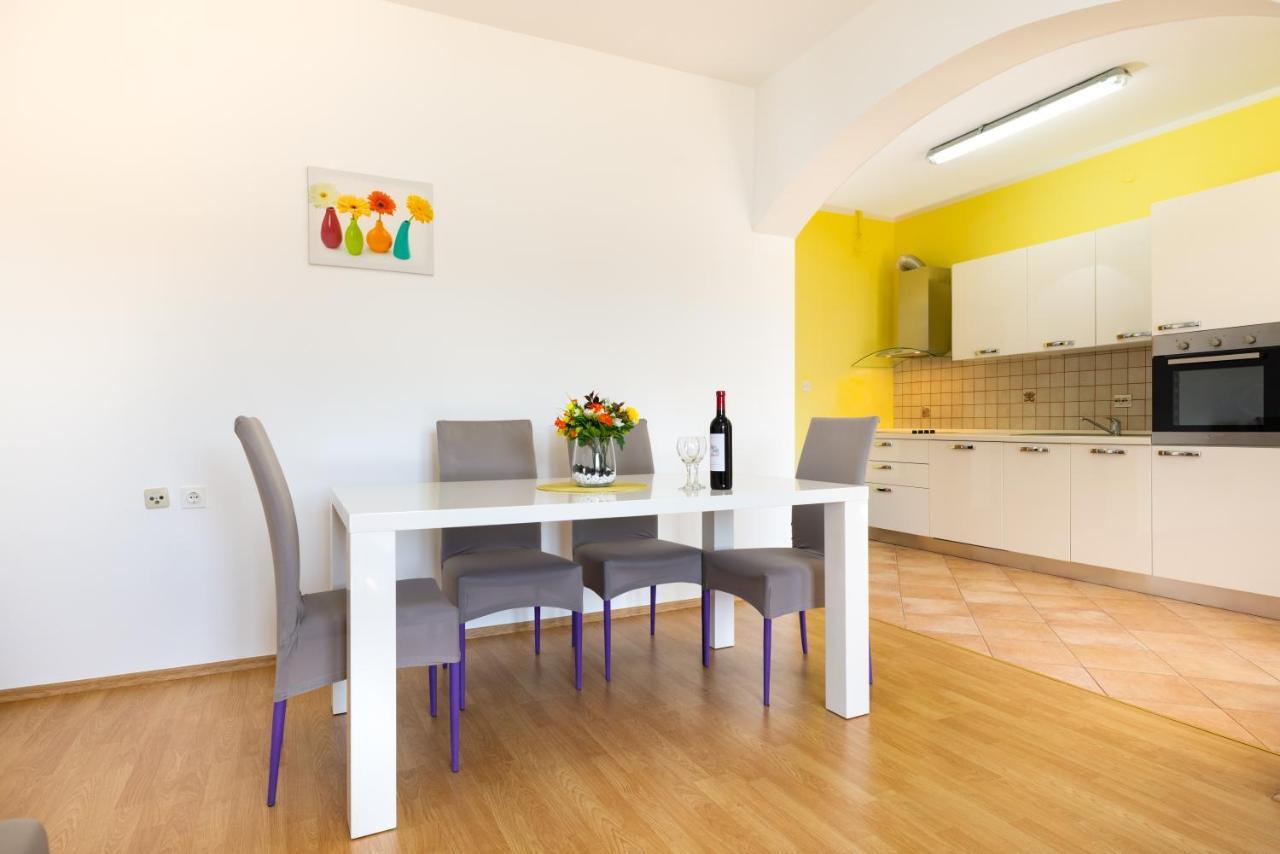 Apartments Villa Maja Rogoznica  Bagian luar foto
