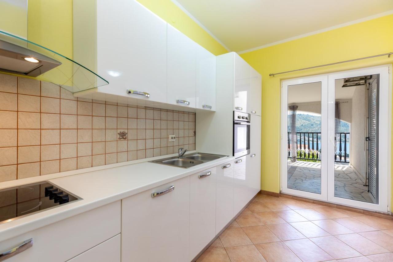 Apartments Villa Maja Rogoznica  Bagian luar foto