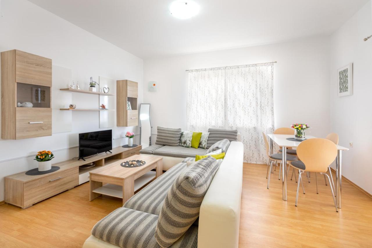 Apartments Villa Maja Rogoznica  Bagian luar foto