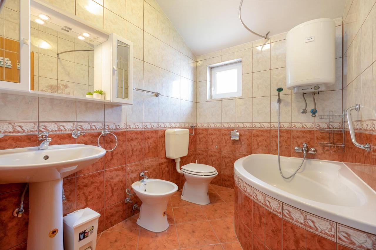 Apartments Villa Maja Rogoznica  Bagian luar foto