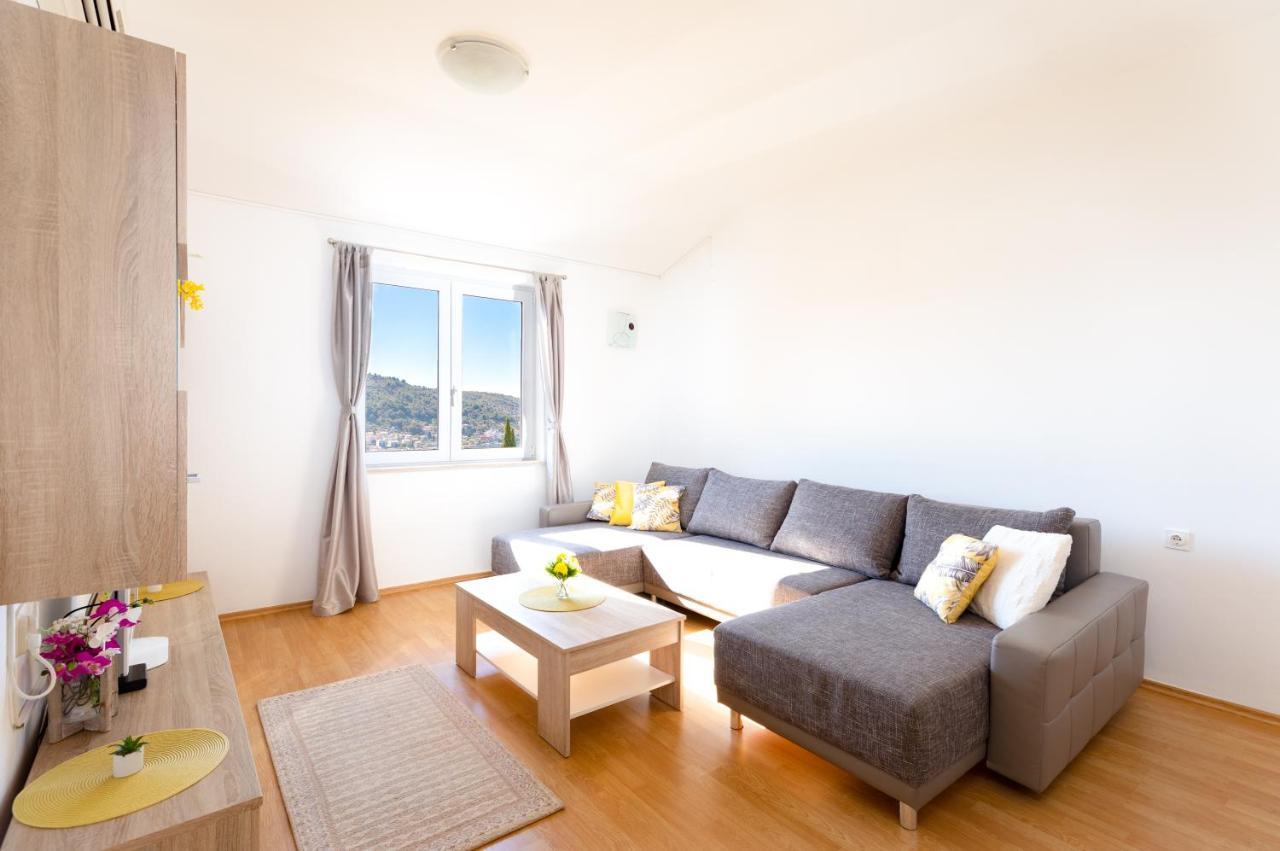 Apartments Villa Maja Rogoznica  Bagian luar foto