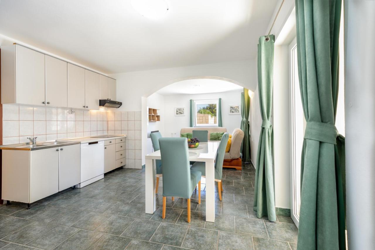 Apartments Villa Maja Rogoznica  Bagian luar foto